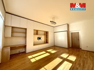 Prodej bytu 2+1, Ostrava - Moravská Ostrava, Veleslavínova, 68 m2