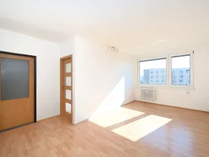 Pronájem bytu 2+kk, Praha - Bohnice, Zelenohorská, 42 m2