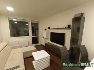 Pronájem bytu 2+kk, Praha - Kobylisy, Frýdlantská, 43 m2