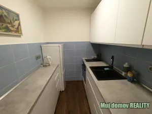 Pronájem bytu 2+kk, Praha - Kobylisy, Frýdlantská, 43 m2