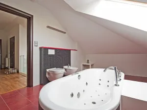 Pronájem domu, Praha - Modřany, Herrmannova, 230 m2