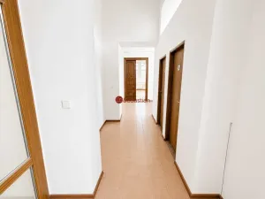Pronájem kanceláře, Pardubice - Zelené Předměstí, třída Míru, 182 m2