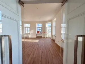 Pronájem kanceláře, Pardubice - Zelené Předměstí, třída Míru, 106 m2