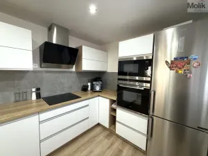 Prodej bytu 2+1, Meziboří, Okružní, 58 m2