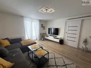 Prodej bytu 2+1, Meziboří, Okružní, 58 m2