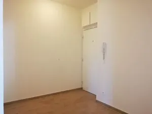 Pronájem bytu 2+1, Praha - Smíchov, Podbělohorská, 41 m2