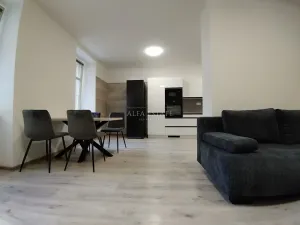 Prodej bytu 3+kk, Karlovy Vary, nábřeží Jana Palacha, 91 m2