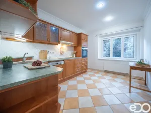 Prodej bytu 2+1, Praha, Na Jezerce, 66 m2