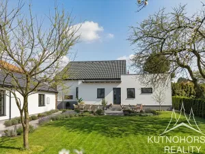 Prodej rodinného domu, Červené Pečky, Husova, 177 m2