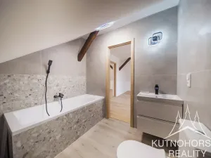 Prodej rodinného domu, Červené Pečky, Husova, 177 m2