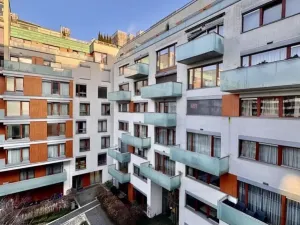 Pronájem bytu 2+kk, Praha - Karlín, Rohanské nábřeží, 65 m2