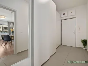 Pronájem bytu 2+kk, Praha - Hloubětín, Laponská, 49 m2