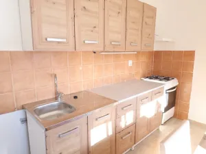 Pronájem bytu 1+1, Hradec Králové, Pospíšilova, 37 m2