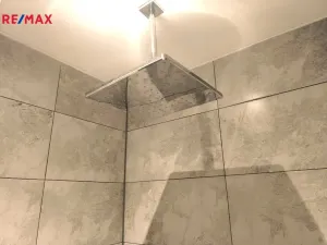 Pronájem bytu 2+1, Karlovy Vary - Drahovice, Gagarinova, 62 m2