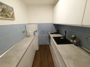 Pronájem bytu 2+kk, Praha, Frýdlantská, 44 m2
