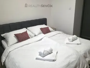 Pronájem bytu 2+kk, České Budějovice - České Budějovice 6, Novohradská, 52 m2