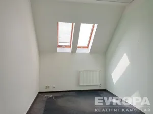 Pronájem skladu, Liberec - Liberec III-Jeřáb, Hanychovská, 10 m2