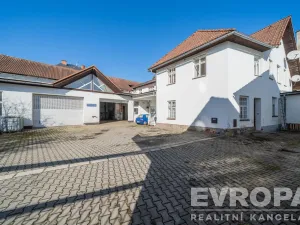 Prodej obchodního prostoru, Vrchlabí, Pražská, 265 m2