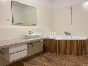 Pronájem bytu 2+kk, Kadaň, Mírové náměstí, 63 m2