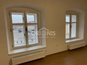 Pronájem bytu 2+kk, Kadaň, Mírové náměstí, 63 m2