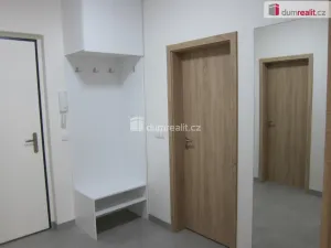 Pronájem bytu 2+kk, Praha - Modřany, Mezi vodami, 58 m2