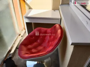 Pronájem bytu 1+kk, Praha - Černý Most, Dygrýnova, 17 m2