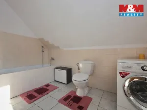 Prodej rodinného domu, Stáj, 250 m2