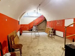 Pronájem obchodního prostoru, Opava, Dolní náměstí, 194 m2