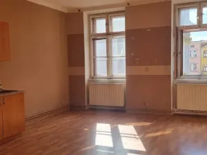 Pronájem bytu 2+kk, Opava, Dolní náměstí, 84 m2