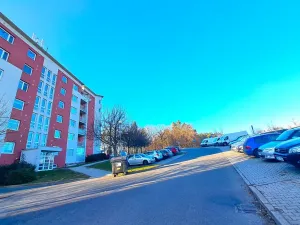 Pronájem garážového stání, Zlín, Podlesí V, 17 m2