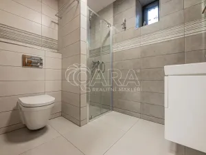 Pronájem bytu 1+kk, Praha, Květnická, 38 m2