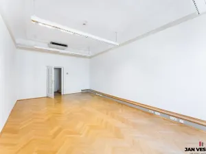 Pronájem kanceláře, Praha - Hradčany, Loretánské náměstí, 36 m2