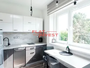 Pronájem bytu 1+kk, Praha - Kobylisy, Vršní, 28 m2