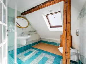 Pronájem rodinného domu, Praha - Kobylisy, Sedlecká, 200 m2