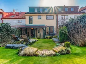 Prodej rodinného domu, Praha - Kobylisy, Sedlecká, 200 m2