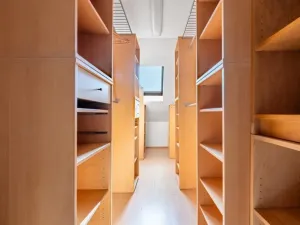 Prodej rodinného domu, Praha - Kobylisy, Sedlecká, 200 m2