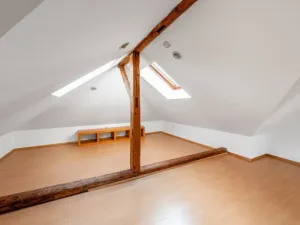 Prodej rodinného domu, Praha - Kobylisy, Sedlecká, 200 m2