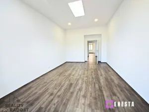 Pronájem bytu 3+1, Praha - Nusle, náměstí Generála Kutlvašra, 100 m2