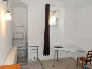 Pronájem komerční nemovitosti, Praha - Vinohrady, Lužická, 18 m2