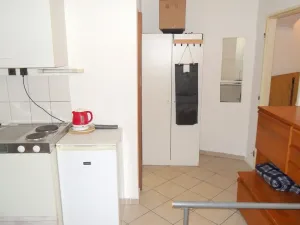 Pronájem komerční nemovitosti, Praha - Vinohrady, Lužická, 18 m2