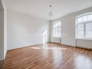 Prodej kanceláře, Mělník, Českolipská, 418 m2