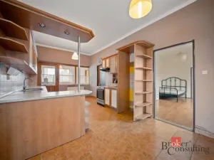 Prodej rodinného domu, Běrunice - Vlkov nad Lesy, 189 m2