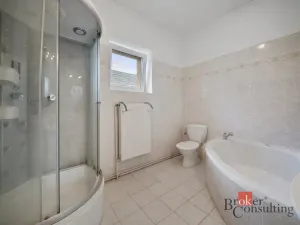 Prodej rodinného domu, Běrunice - Vlkov nad Lesy, 189 m2