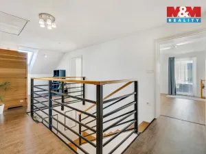Pronájem rodinného domu, Bavoryně - U Vodojemu, 210 m2