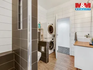 Pronájem rodinného domu, Bavoryně - U Vodojemu, 210 m2