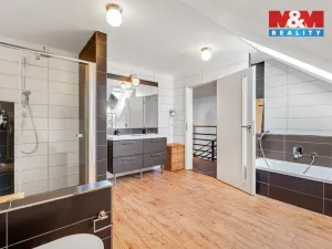 Pronájem rodinného domu, Bavoryně - U Vodojemu, 210 m2