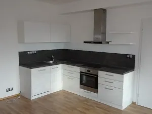 Pronájem bytu 2+kk, Pardubice - Zelené Předměstí, Hronovická, 62 m2