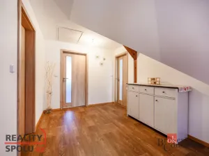Prodej rodinného domu, Koloveč, nám. Svobody, 160 m2