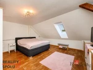 Prodej rodinného domu, Koloveč, nám. Svobody, 160 m2