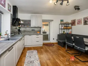 Prodej rodinného domu, Koloveč, nám. Svobody, 160 m2